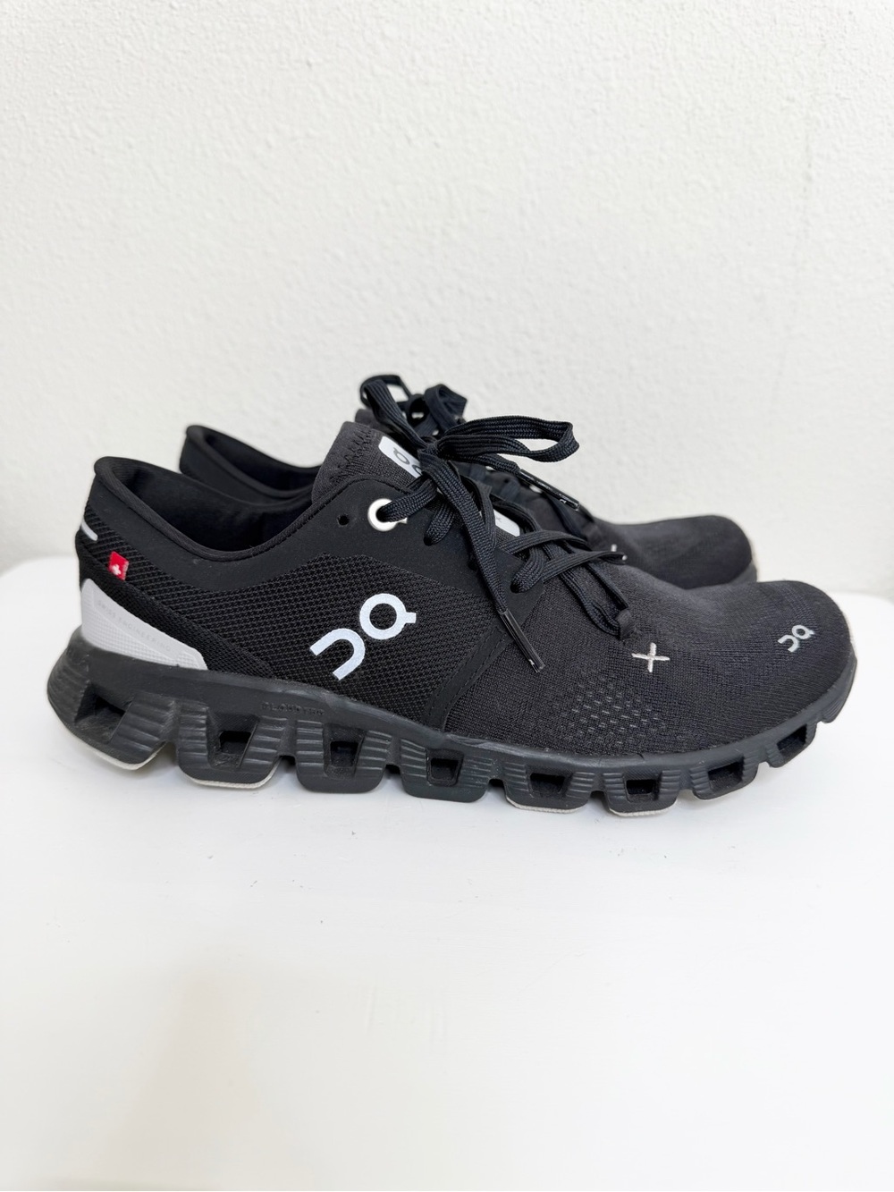 On Running Cloud X 3 Women’s Shoes Black Size 7.5